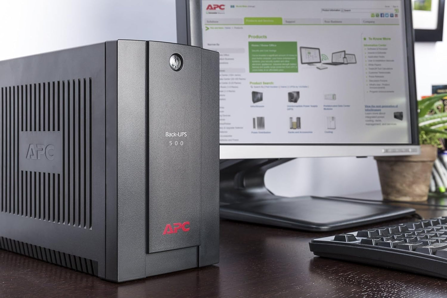 APC by Schneider Electric Backups BX500CI - Prise en charge sans interruption 500 VA (AVR, 3 sorties IEC-C13)