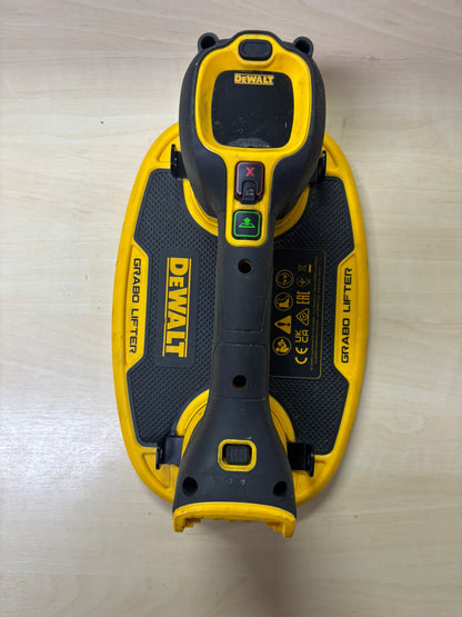 Dewalt Akku Saugheber DCE590N-XJ 18 Volt XR - Vakuumheber, ansaugen auf Knopfdruck mit digitalem Manometer, bis 120kg GEBRAUCHT