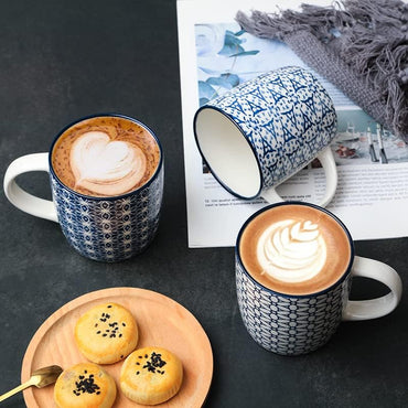MACHUMA Kaffeetassen mit blauen und weißen geometrischen Mustern, 340 ml