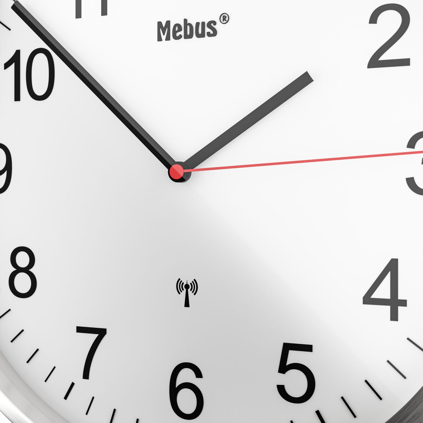 Mebus Funkwanduhr mit hochwertigem Aluminum-Rahmen, lautlos, Bahnhofsuhr, Klassisches Design, 30 cm, gutablesbar, Couleur: Argent/Blanc, 19411