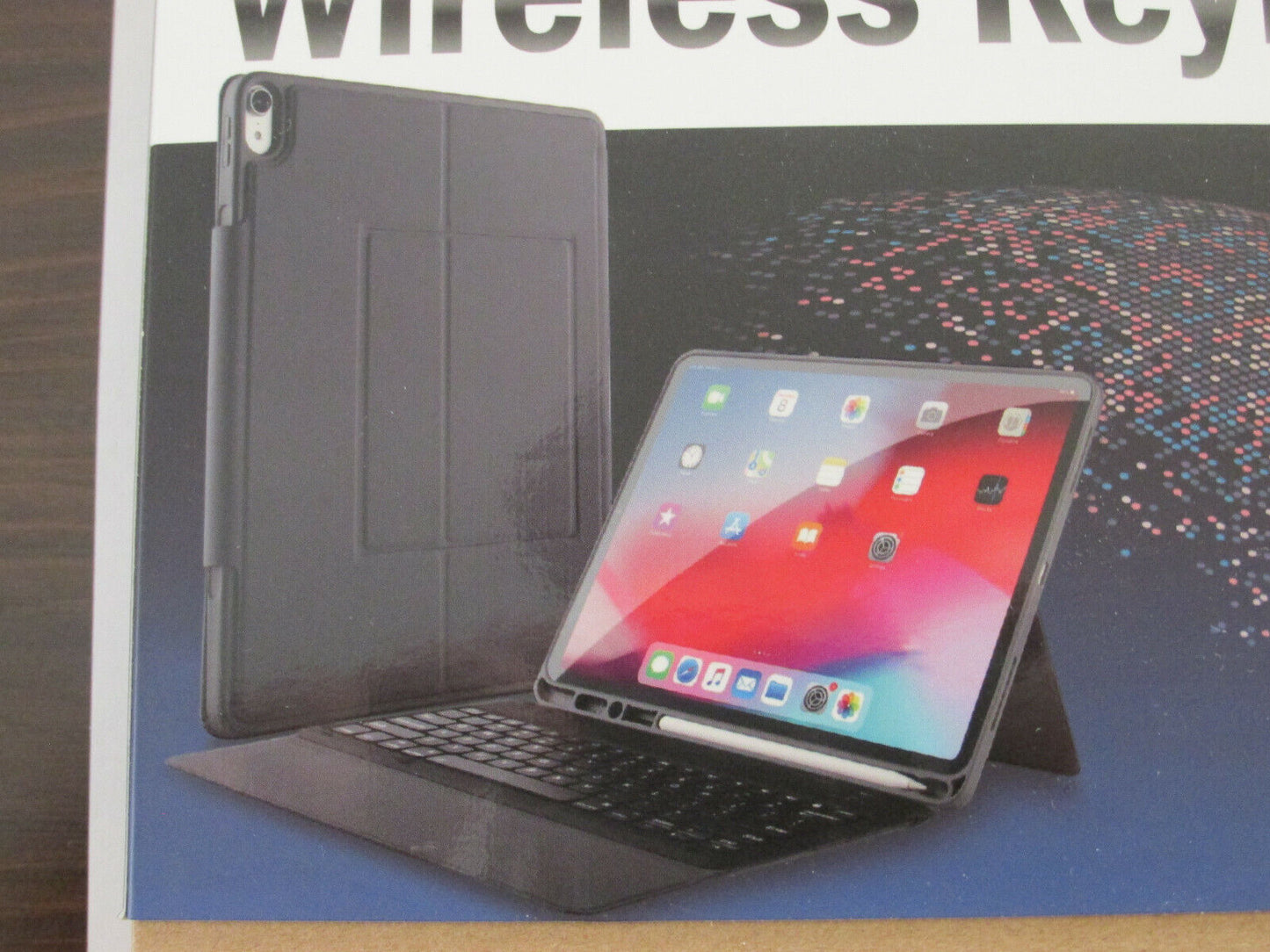 Étui IVSO pour iPad Pro 11 2018 sans fil – Noir et blanc avec film de protection d'écran