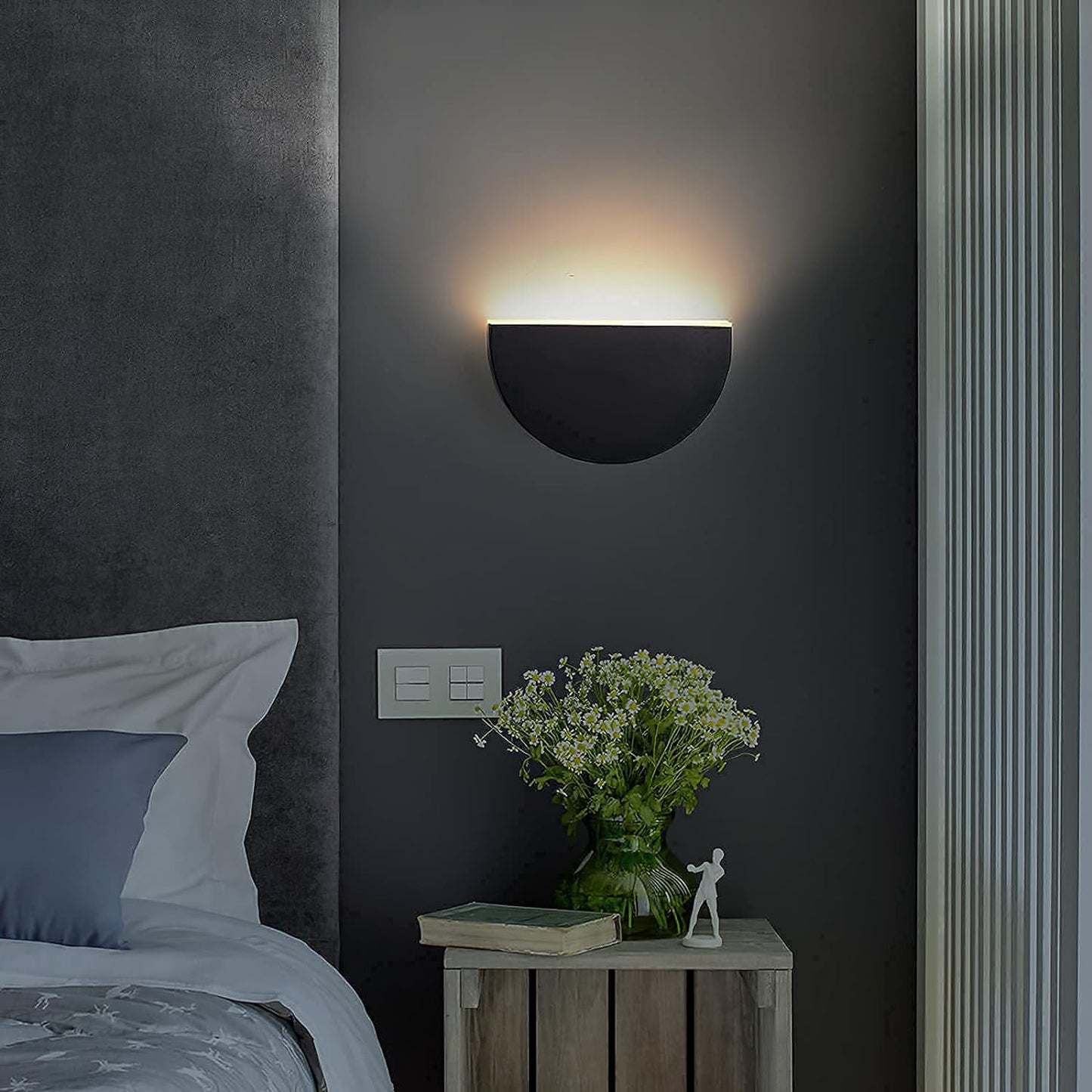 Yolovi Wandleuchte, 360° verstellbare dekorative Wandleuchte mit 8W LED, 3000K Warmweiß, moderne, kreative Art Deco-Wandleuchte in Schwarz für Wohnzimmer, Schlafzimmer, Flur